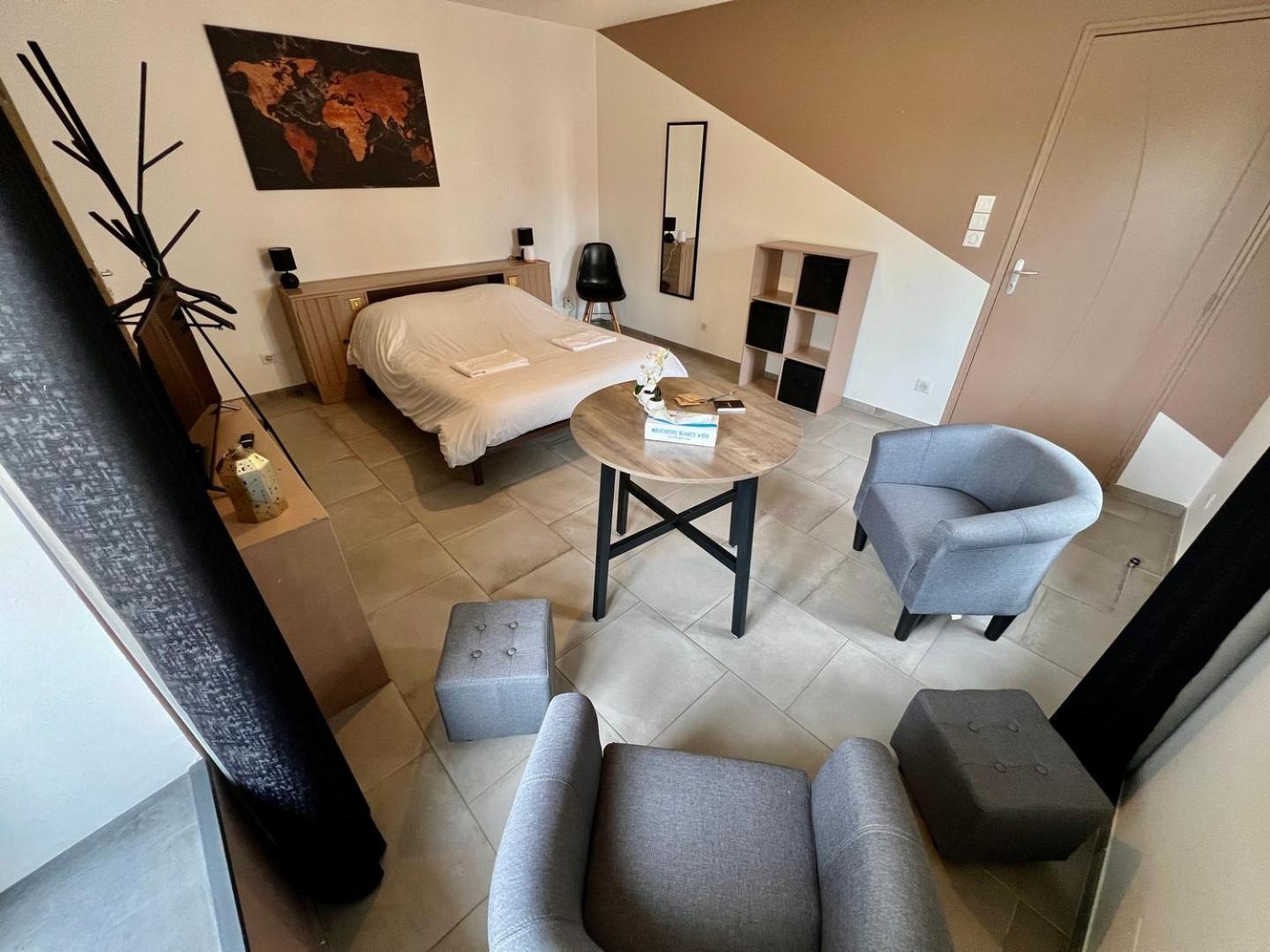 Chez Marcel - Maison 3 Chambres Lussac-les-Châteaux Zewnętrze zdjęcie