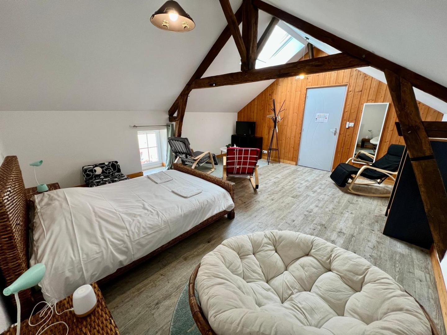 Chez Marcel - Maison 3 Chambres Lussac-les-Châteaux Zewnętrze zdjęcie